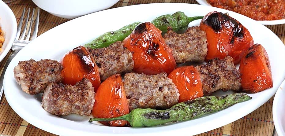 DOMATESLİ KEBAP